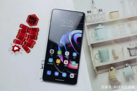 从3299跌至2399,骁龙870+12GB+256GB,上市仅3个月 从3299跌至2399,骁龙870+12GB+256GB,上市仅3个月
